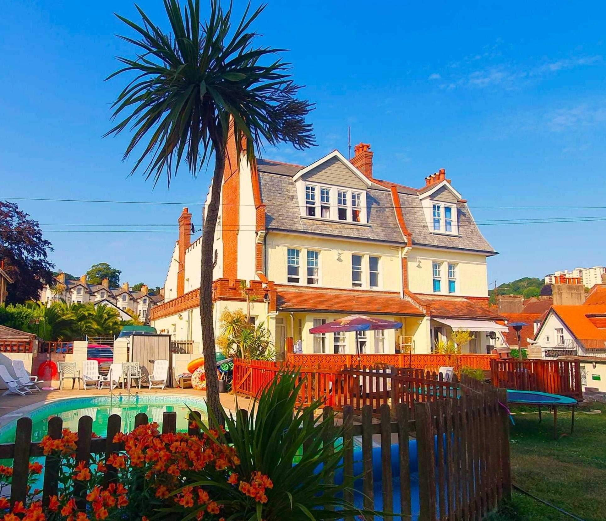Yardley Manor Hotel Торки Екстериор снимка