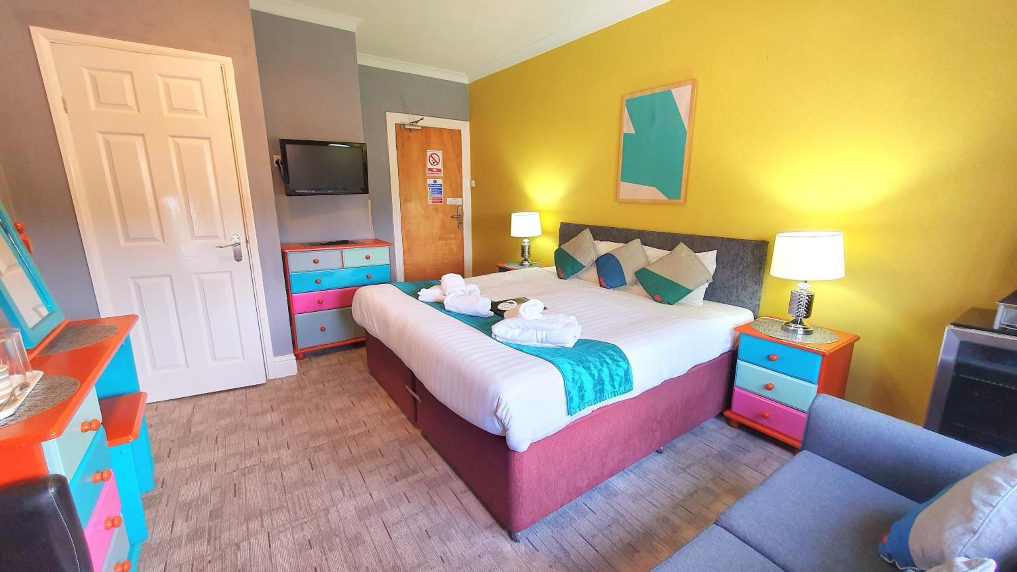 Yardley Manor Hotel Торки Екстериор снимка