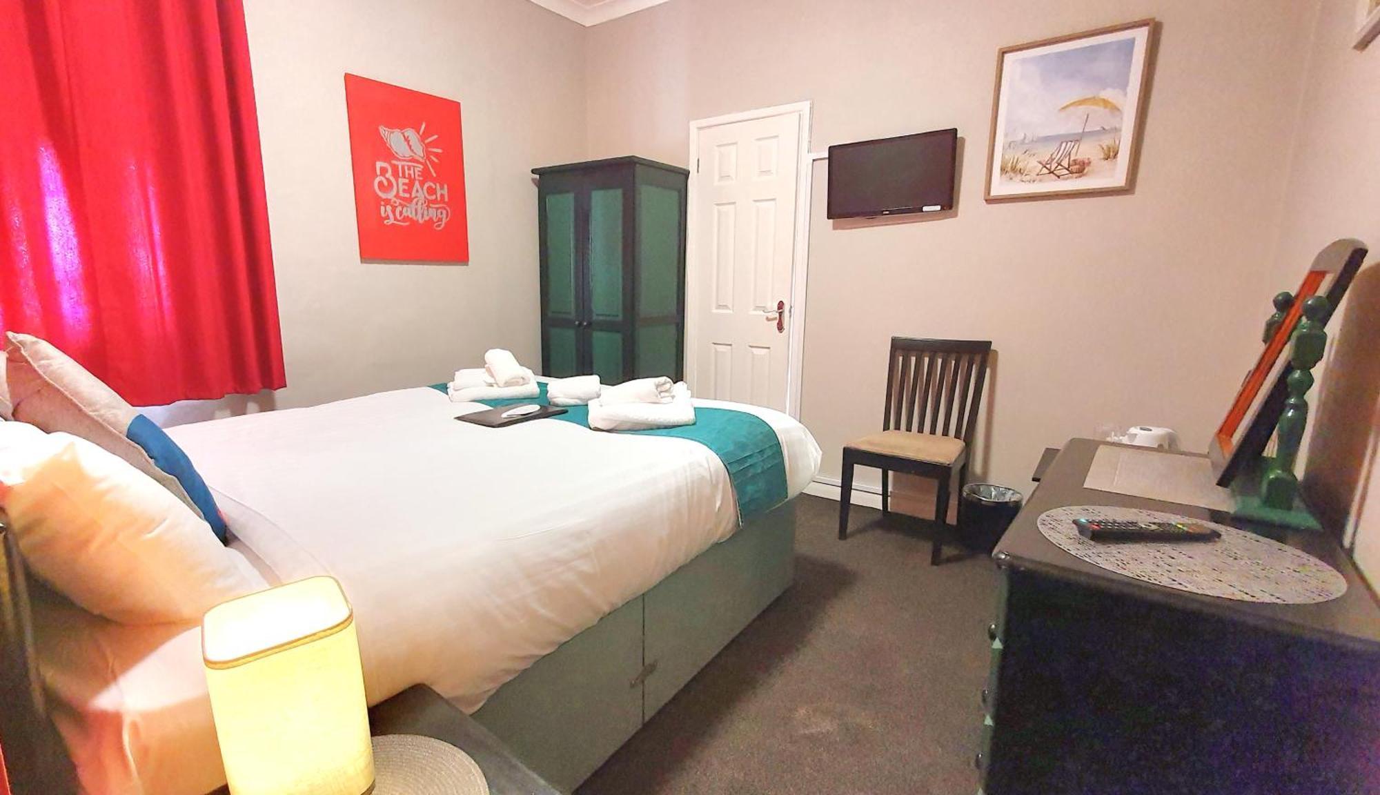 Yardley Manor Hotel Торки Екстериор снимка