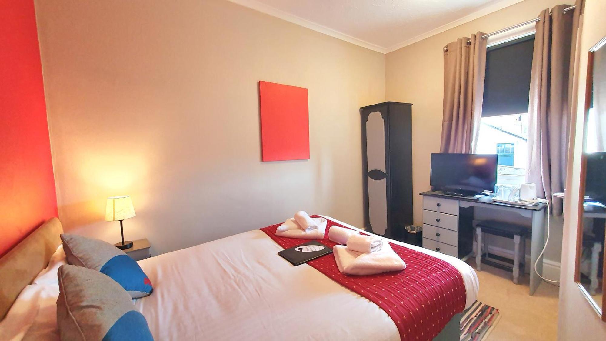 Yardley Manor Hotel Торки Екстериор снимка