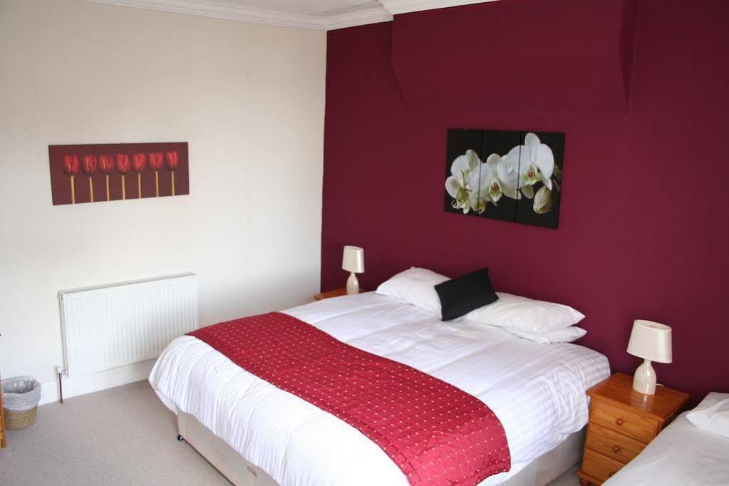 Yardley Manor Hotel Торки Екстериор снимка